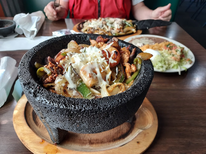 Vista hermosa mexican restaurant exterior view showcasing professional restaurants services in Camden, Alabama