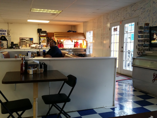 Warrior Cafe exterior view showcasing professional restaurants services in Cotter, Arkansas