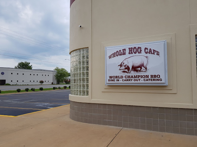Whole Hog Cafe exterior view showcasing professional restaurants services in Searcy, Arkansas