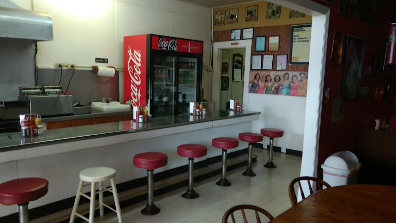 Willie Burgers exterior view showcasing professional restaurants services in Hartselle, Alabama