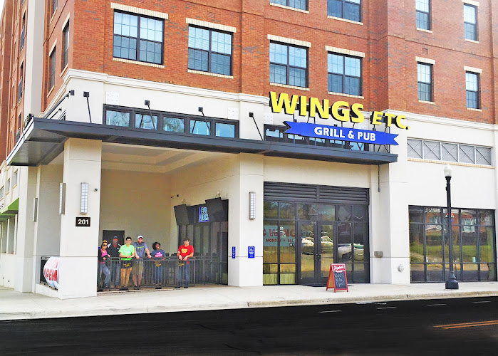 Wings Etc. exterior view showcasing professional restaurants services in Auburn, Alabama