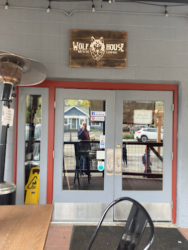 Wolf House Brewing exterior view showcasing professional restaurants services in Cloverdale, California