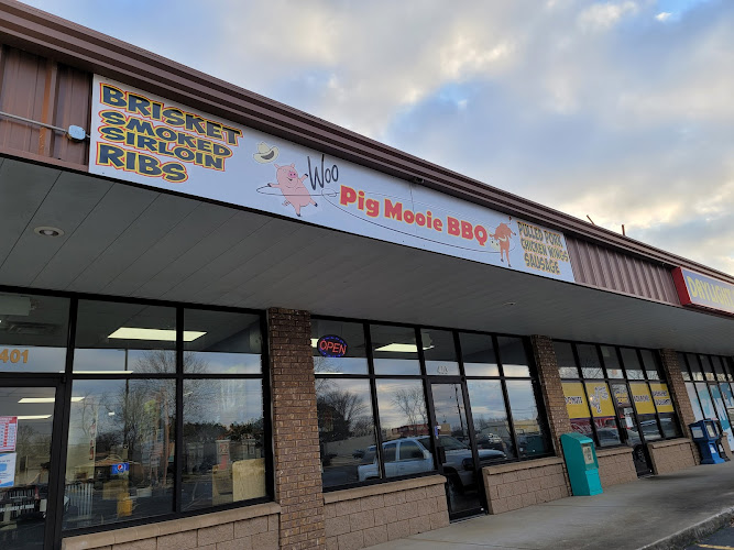 Woo Pig Mooie BBQ exterior view showcasing professional restaurants services in Centerton, Arkansas