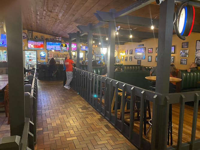 Yinzers Brew and Grill exterior view showcasing professional restaurants services in Daphne, Alabama